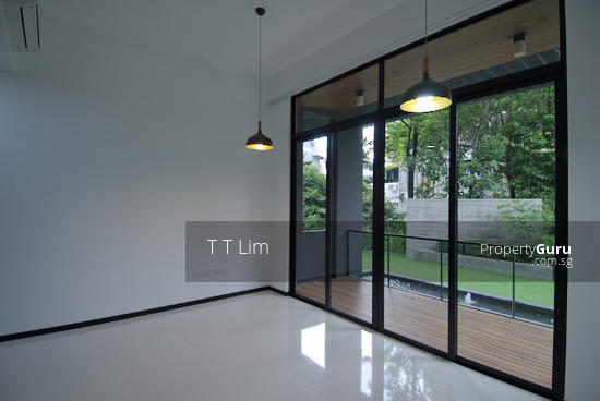 Three 11 thumbnail photo